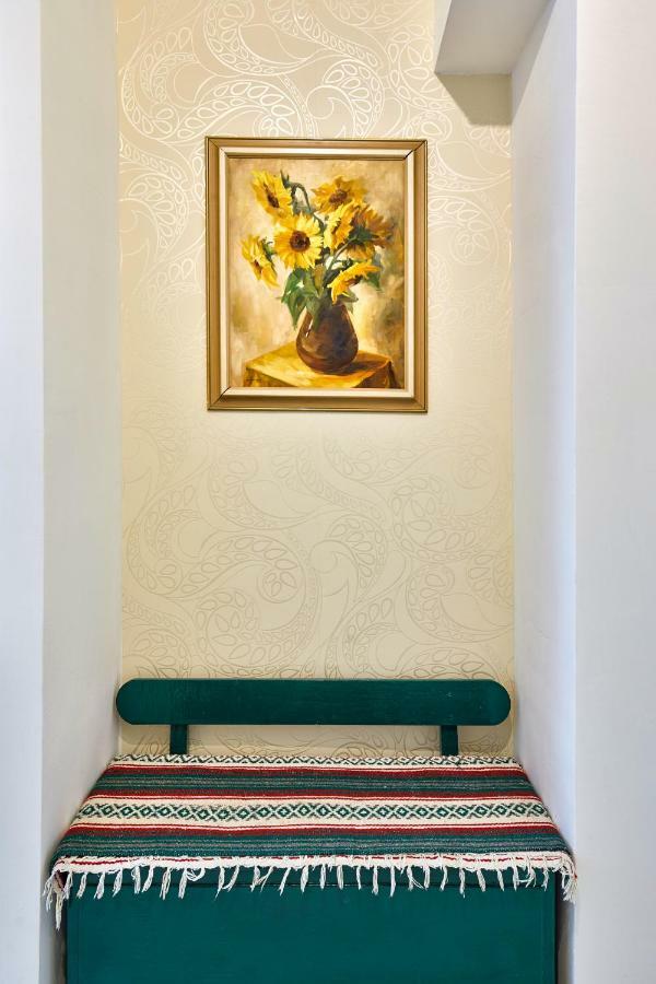 Pikachu'S Gallery - Historical Old Town บราติสลาวา ภายนอก รูปภาพ